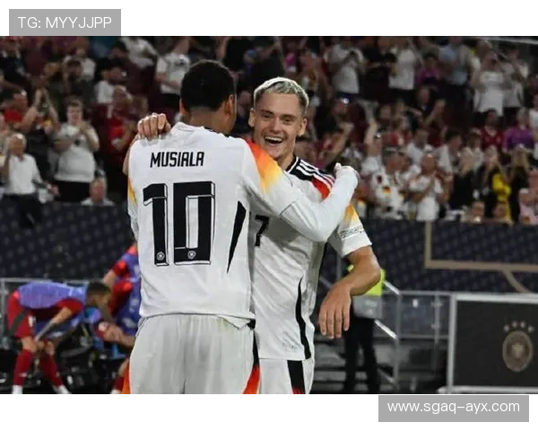 穆西亚拉用行动回馈社会持续投身慈善公益展现球星责任担当 穆西亚拉用行动回馈社会持续投身慈善公益展现球星责任担当